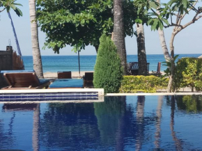 Отель Bintang Beach Villa  Abang